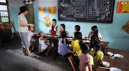 Кадр из фильма "33 открытки" - 2