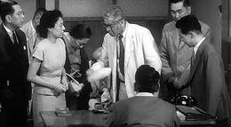 Кадр из фильма "Я живу в страхе" - 2