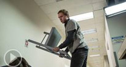 Трейлер без цензуры (украинский перевод от oKino.ua)