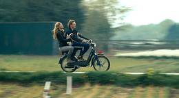 Кадр из фильма "Шокирующие в голубом" - 2