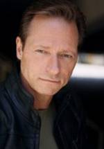 Роберт Корвин фото