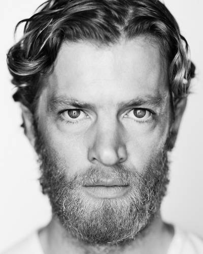 Джефферсон Холл фото