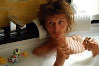 Кадр Поцелуй сквозь стену