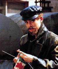 Кадр Горилла купается в полдень