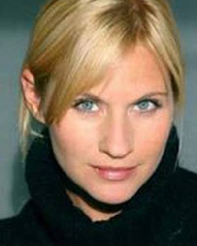 Simone Heher фото