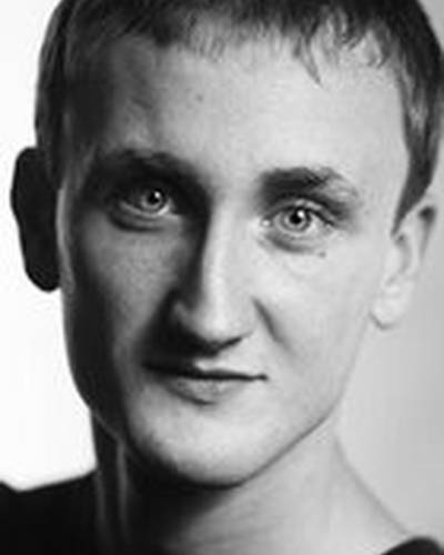 Том Брук фото