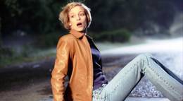 Кадр из фильма "Они" - 2