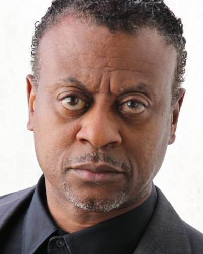 Джеймс Батлер фото