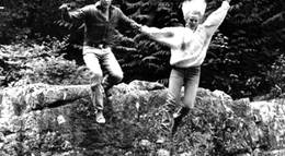 Кадр из фильма "Клин клином" - 1