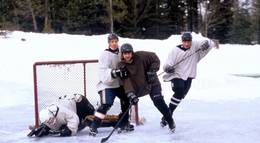 Кадр из фильма "Тайна Аляски" - 2