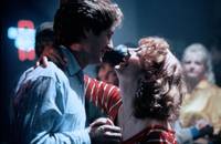 Кадр Белый дворец