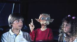 Кадр из фильма "Мак и я" - 1