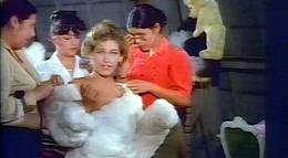 Кадр из фильма "Любовь, Странная Любовь" - 2