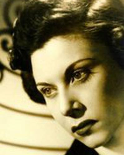 Яра Кортес фото