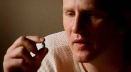 Кадр из фильма "Особый парень: Тупой супергерой" - 2