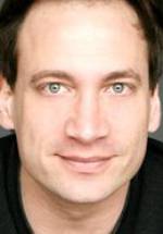 Захари Трон фото