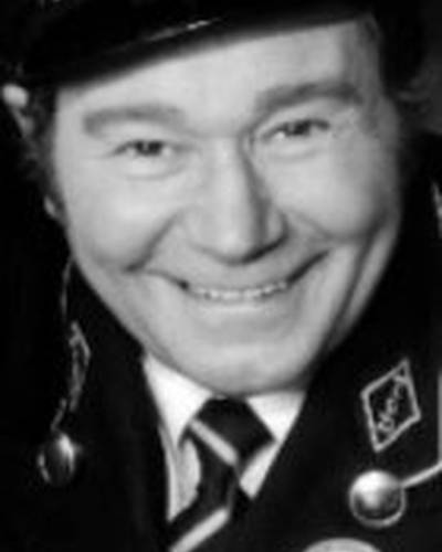 Рег Вэрни фото