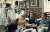 Кадр Малкольм в центре внимания