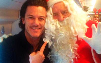 Звезды в соцсетях: праздничный выпуск