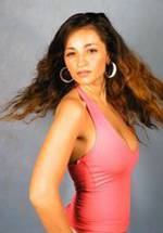 Теона Дольникова фото