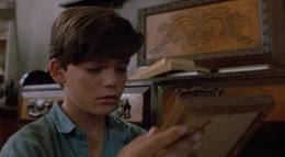 Кадр из фильма "Бабушкин дом" - 1