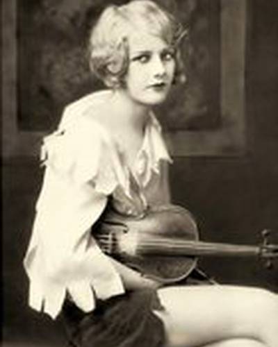 Кэй Инглиш фото