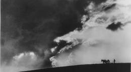 Кадр из фильма "Плуг, нарушивший равнины" - 1