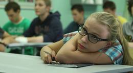 Кадр из фильма "Физика или химия" - 2