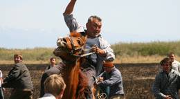 Кадр из фильма "Семья" - 2