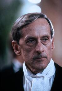 Кадр Костер тщеславий