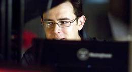 Кадр из фильма "Не оставляющий следа" - 2