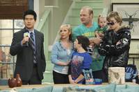 Кадр Держись, Чарли!