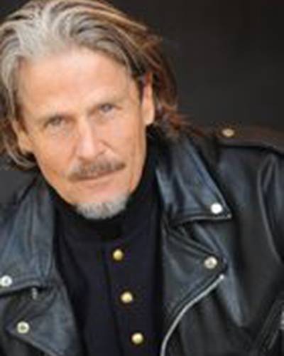 Елиас МакКейб фото