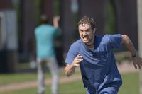 Кадр Быть человеком