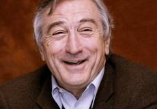 Де Ниро примет удар Траволты на себя