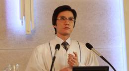 Кадр из фильма "Сломленный" - 1