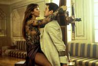 Кадр И целого мира мало