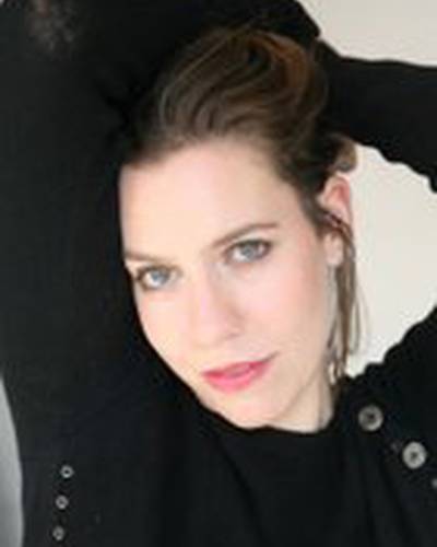 Мари-Виктуар Дебре фото