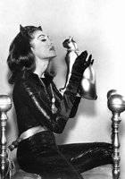 Джули Ньюмар