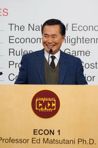 Кадр Ларри Краун