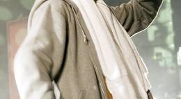 Кадр из фильма "Жизнь меняет тебя" - 1