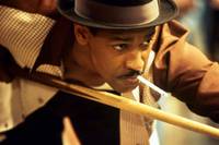 Кадр Дьявол в голубом платье