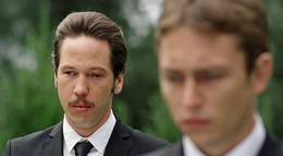 Кадр из фильма "Мир принадлежит нам" - 2