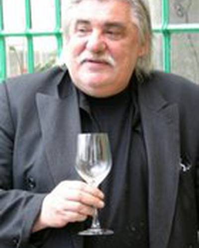 Ласло Лугошши фото