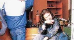 Кадр из фильма "Без крыши, вне закона" - 2