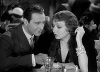 Кадр Сентиментальная певица