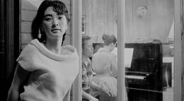 Кадр из фильма "Служанка" - 1