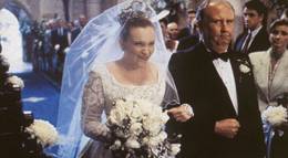 Кадр из фильма "Свадьба Мюриэл" - 2