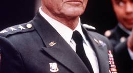 Кадр из фильма "Особо опасный преступник" - 2