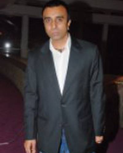 Санджай Гадхви фото